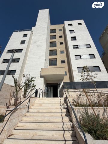 גבעת אלונים