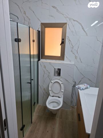 דירת גן, מזכרת בתיה