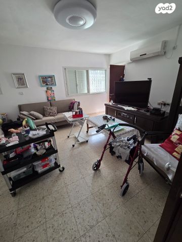 דירה, רש"י, שלמה, חדרה