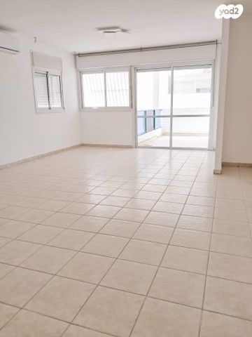 רובע הקריה, הסיטי