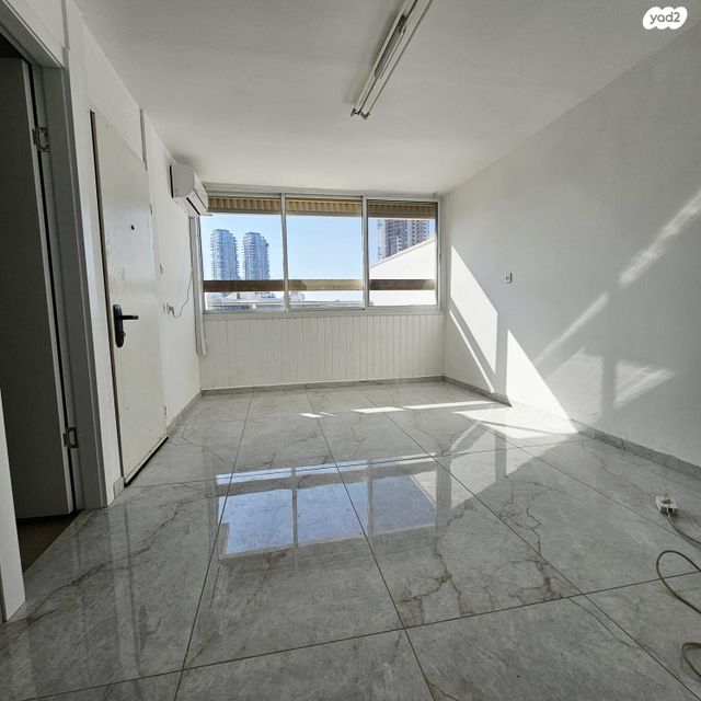 גג/ פנטהאוז, יהודה הלוי 8, רובע ה', אשדוד