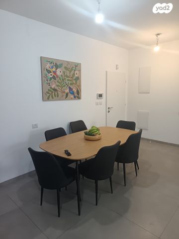 דירה, גדולי האומה, שמעון פרס/ האצטדיון, נהריה