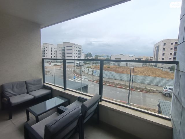 דירה, גדולי האומה, שמעון פרס/ האצטדיון, נהריה