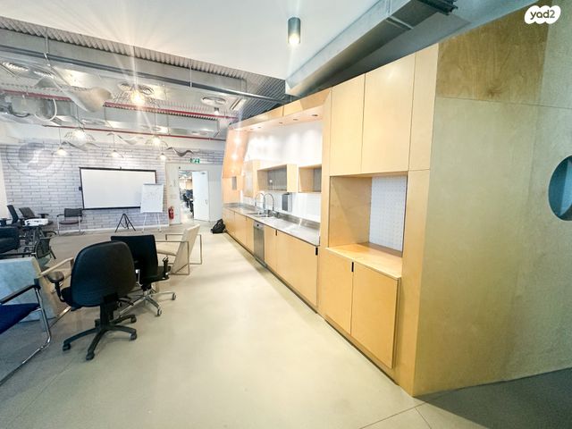 משרדים, דרך זאב ז'בוטינסקי 2, שכונת הראשונים, רמת גן