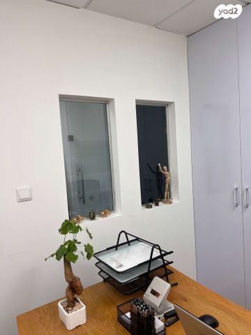 משרדים, שדרות ירושלים 18, הקריה מע"ר, אשדוד