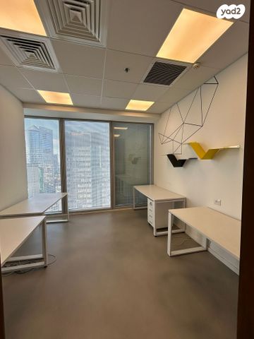 משרדים, דרך זאב ז'בוטינסקי 2, שכונת הראשונים, רמת גן