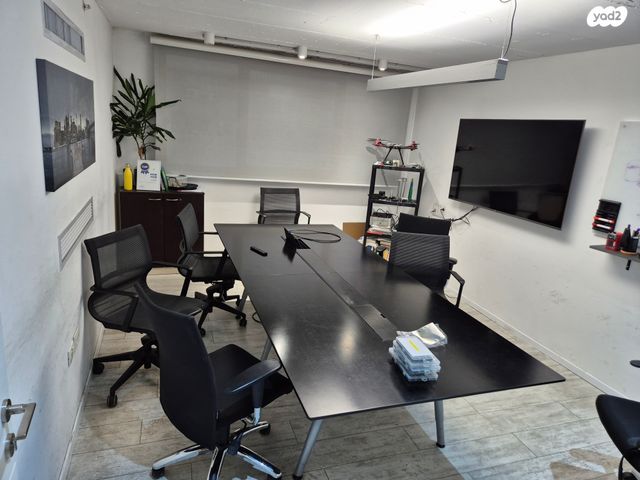 משרדים, אזור תעשייה קרית אתגרים, רעננה