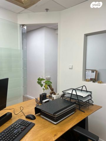 משרדים, שדרות ירושלים 18, הקריה מע"ר, אשדוד