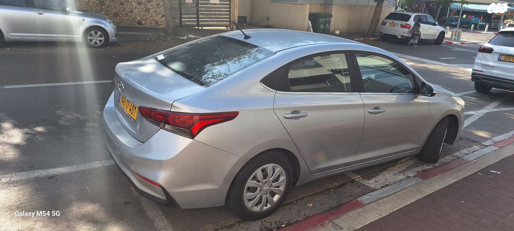 יונדאי אקסנט i25