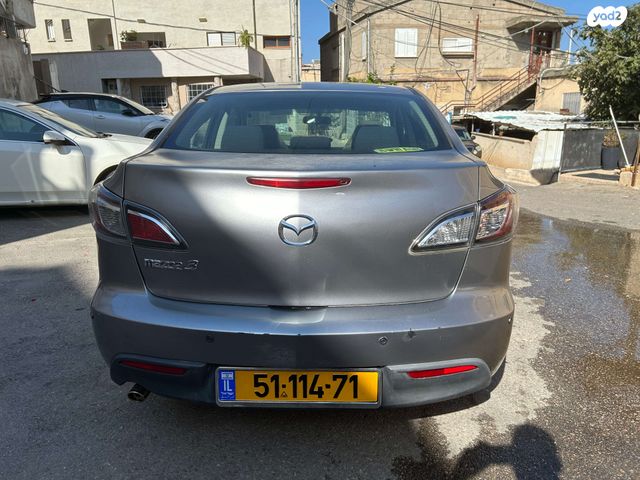 מאזדה 3