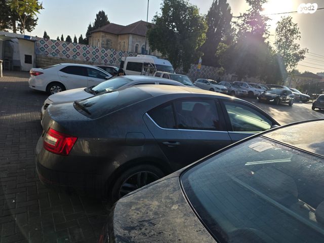 סקודה אוקטביה