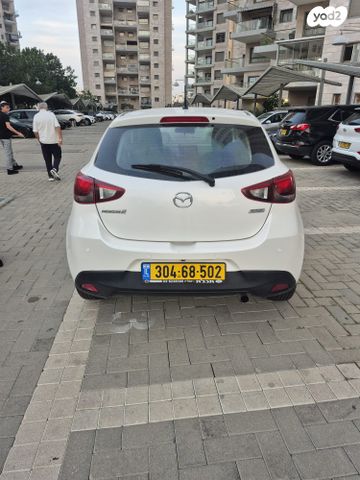 מודעת רכב מאזדה 2