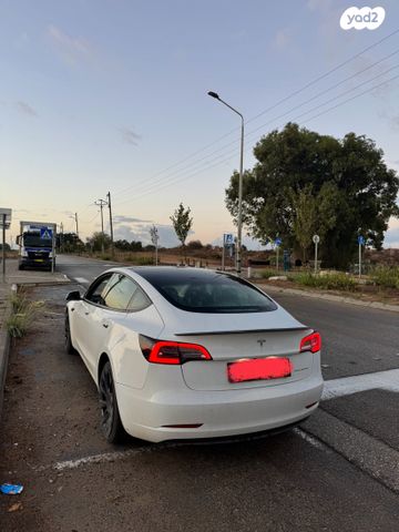 טסלה מודל 3