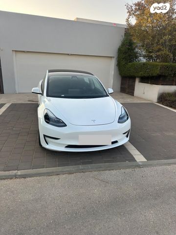מודעת רכב טסלה מודל 3
