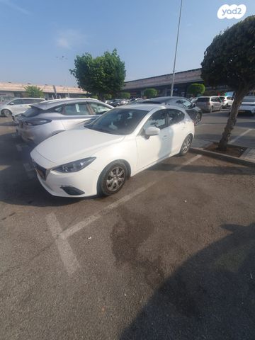 מודעת רכב מאזדה 3