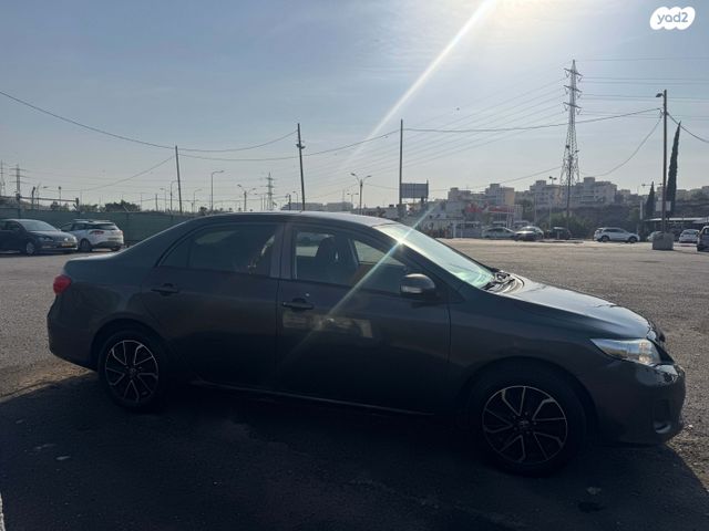 טויוטה קורולה