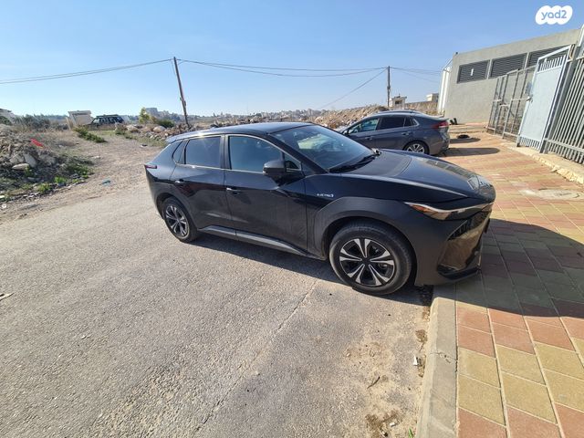 טויוטה bZ4X