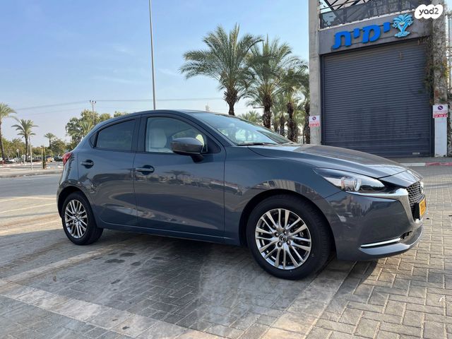 מודעת רכב מאזדה 2