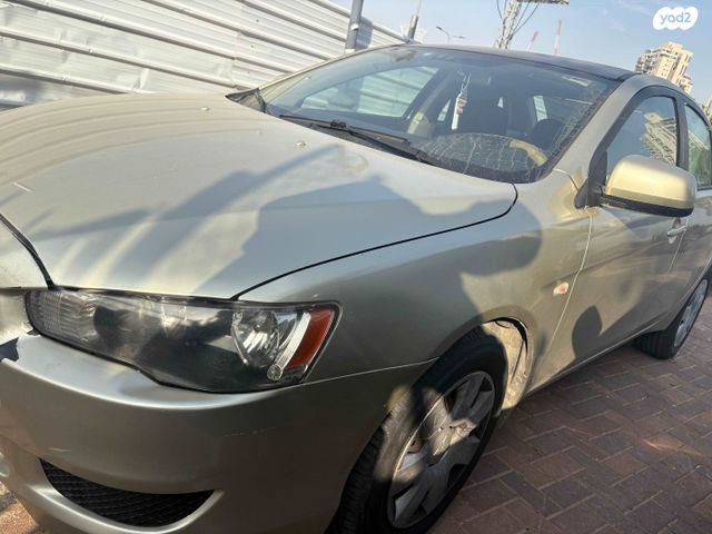 מיצובישי לנסר