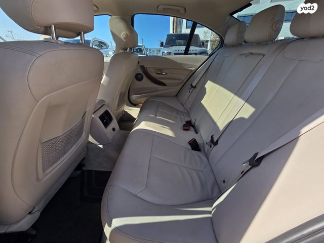 מודעת רכב ב מ וו סדרה 3