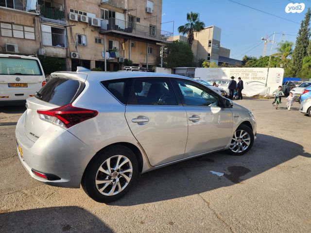 טויוטה אוריס