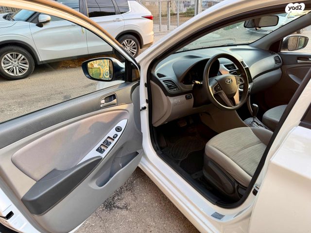 יונדאי אקסנט i25