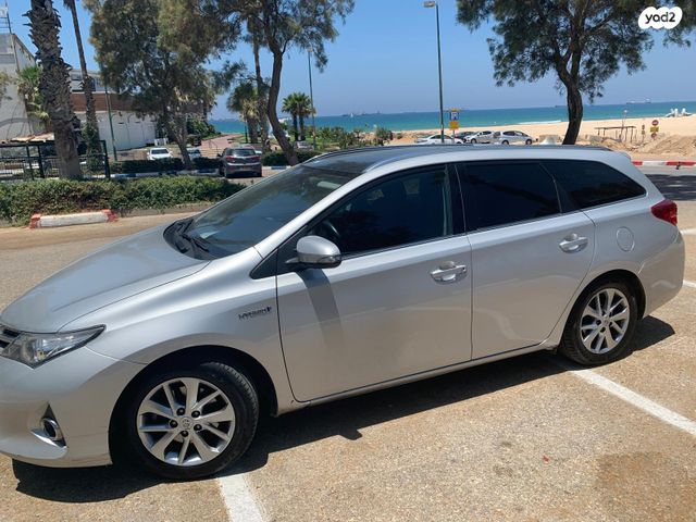 מודעת רכב טויוטה אוריס