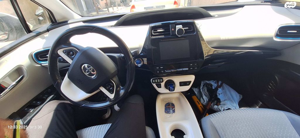 טויוטה פריוס