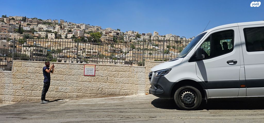 מודעת רכב מרצדס-בנץ ספרינטר