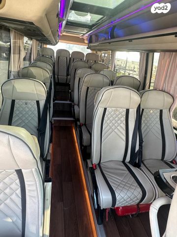 מודעת רכב מרצדס-בנץ ספרינטר