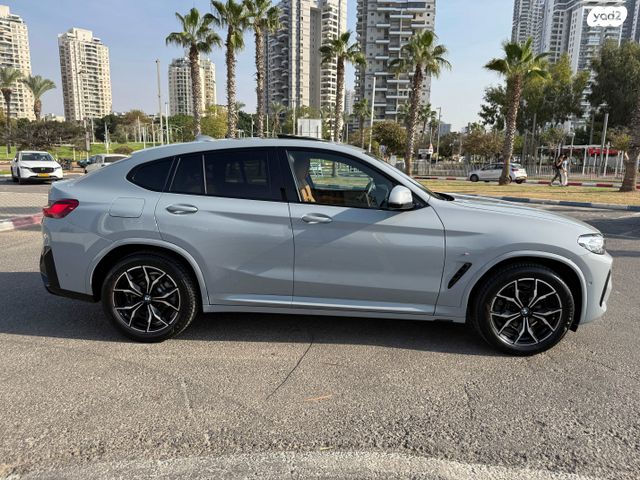 ב מ וו X4