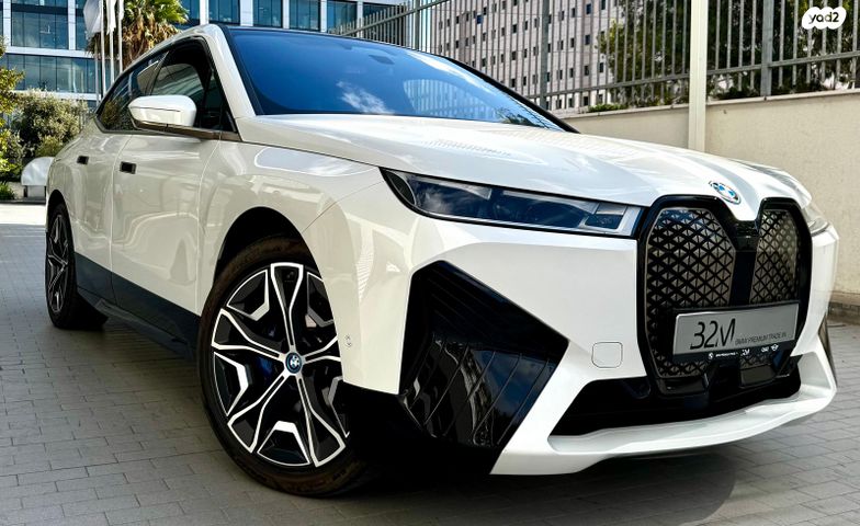 מודעת רכב ב מ וו iX