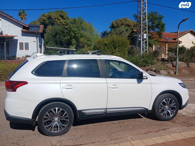 מיצובישי אאוטלנדר