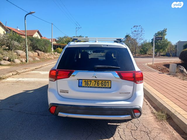 מיצובישי אאוטלנדר