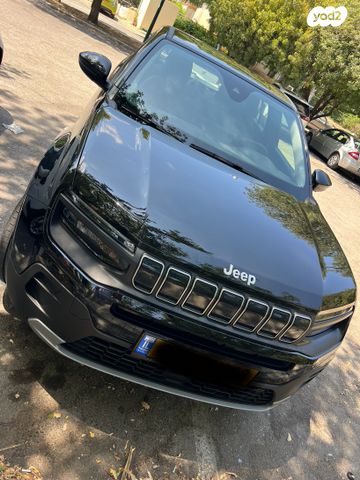 מודעת רכב ג'יפ אוונגר