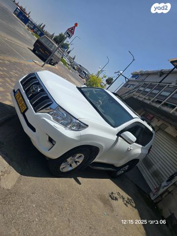 טויוטה לנד קרוזר