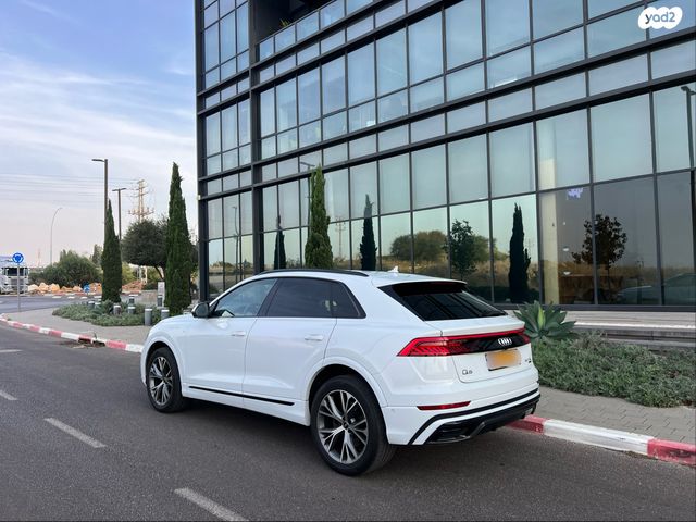 אאודי Q8