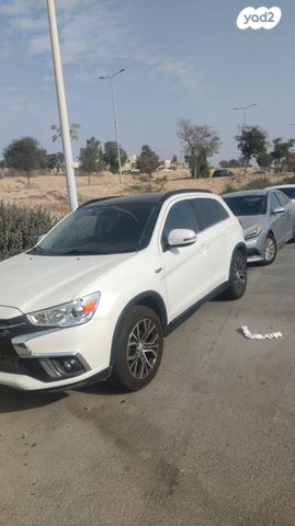 מודעת רכב מיצובישי ASX