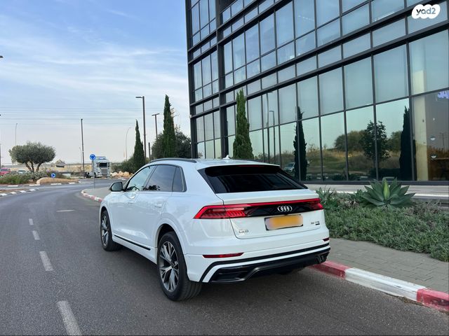 אאודי Q8