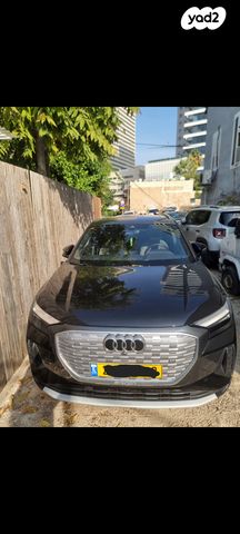 מודעת רכב אאודי Q4 e-tron