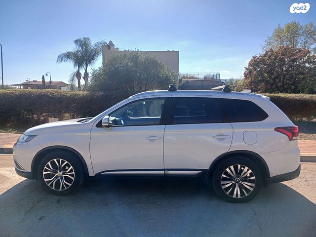 מיצובישי אאוטלנדר