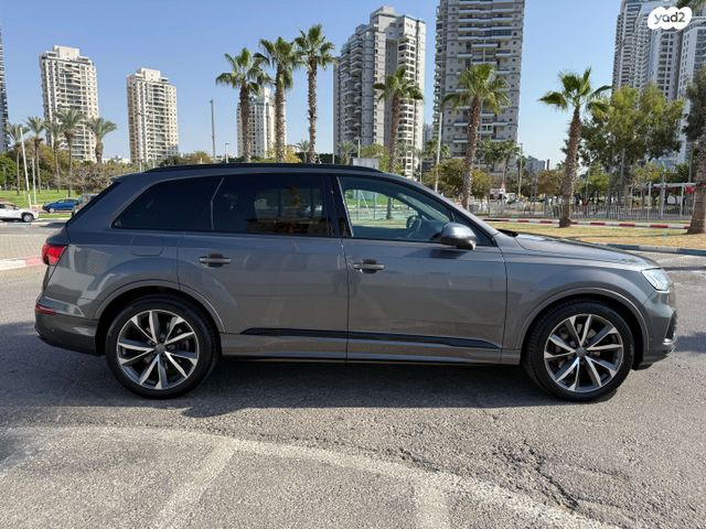 אאודי Q7