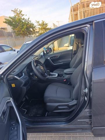 מודעת רכב טויוטה RAV4
