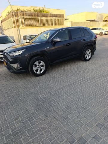 טויוטה RAV4
