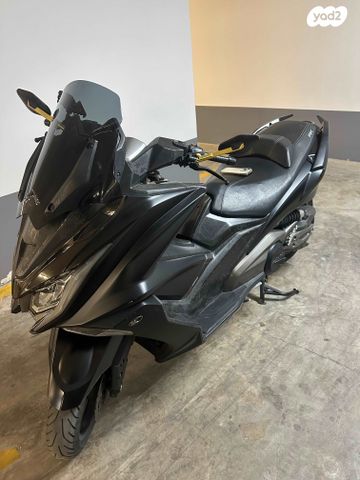 מודעת רכב קימקו AK 550