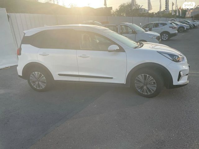 קיה נירו פלוס