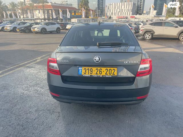 סקודה אוקטביה