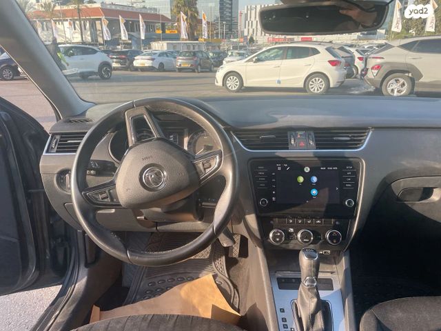 סקודה אוקטביה