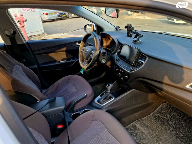 יונדאי אקסנט i25