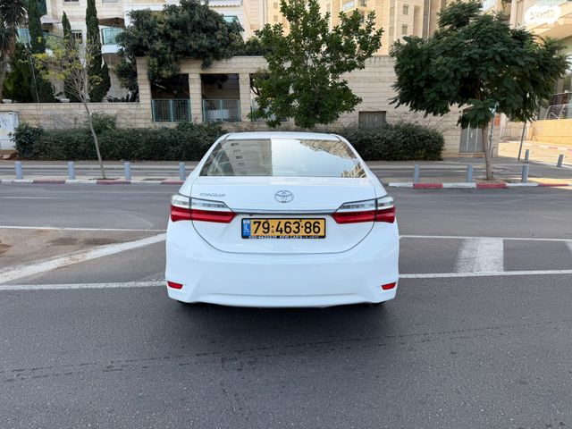 טויוטה קורולה